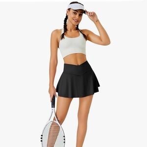 Women’s tennis skirt size medium new with tags